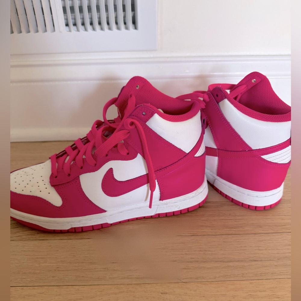 Pink Jordans want gone 7 1/2